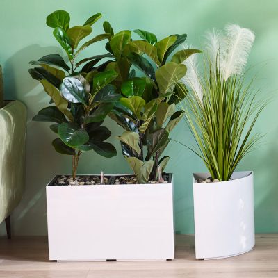 Rectangular plastic planter with smooth surface (1)